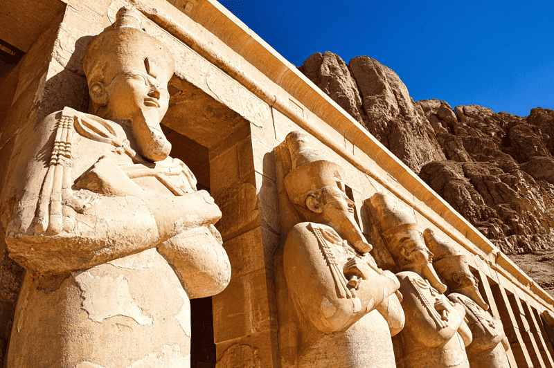Image of one of the most famous ancient Egyptian temples, Luxor temple